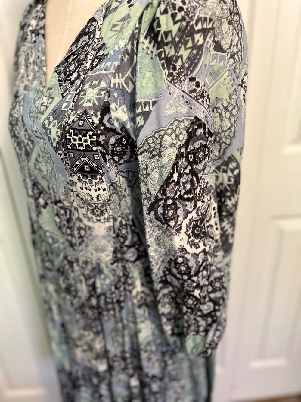 Calvin Klein Floral Patchwork Long Sleeve Dress size 4 Blue/Black - Picture 5 of 10